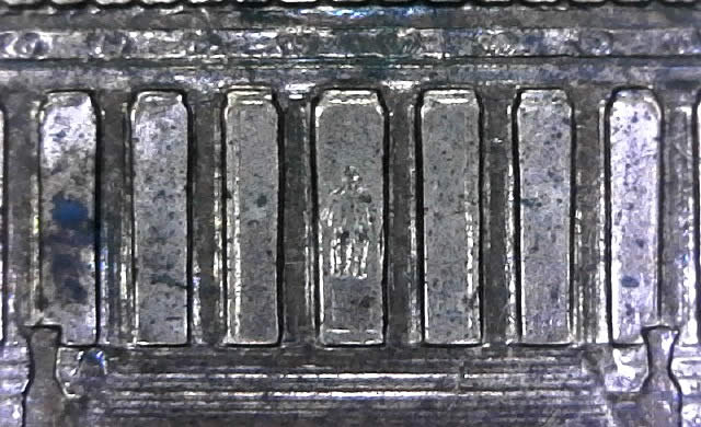 2005-P-Lincoln-Cent-With-Column-DDR-Look-On-The-Right-Side